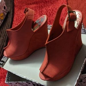 Wedge open toe/heel bootie